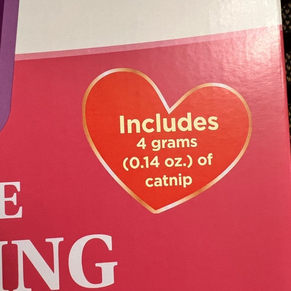 Cat scratching Playhouse Christmas Tree - Picture 4 of 10